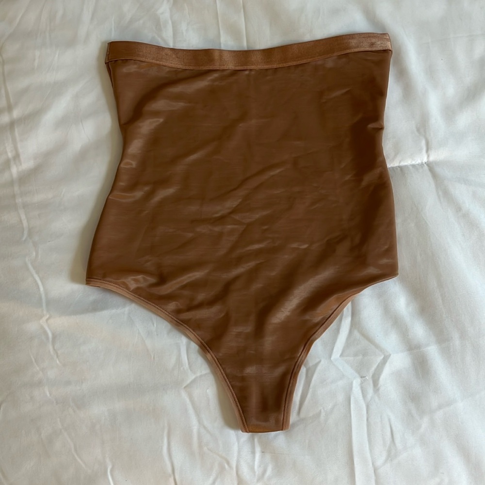 NWT SKIMS